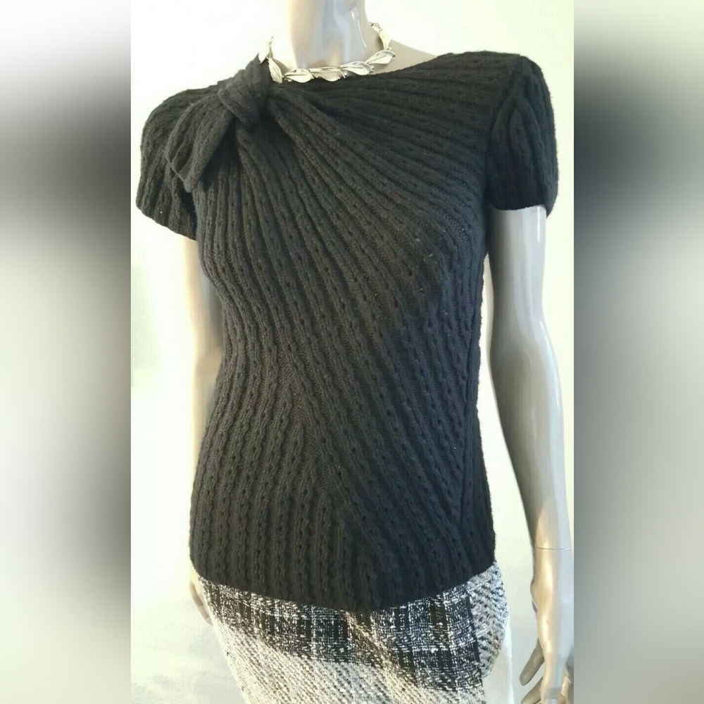 *$1,900 OSCAR DE LA RENTA GORGEOUS CASHMERE BLACK BOW RUNWAY HAND KNIT BLOUSE M